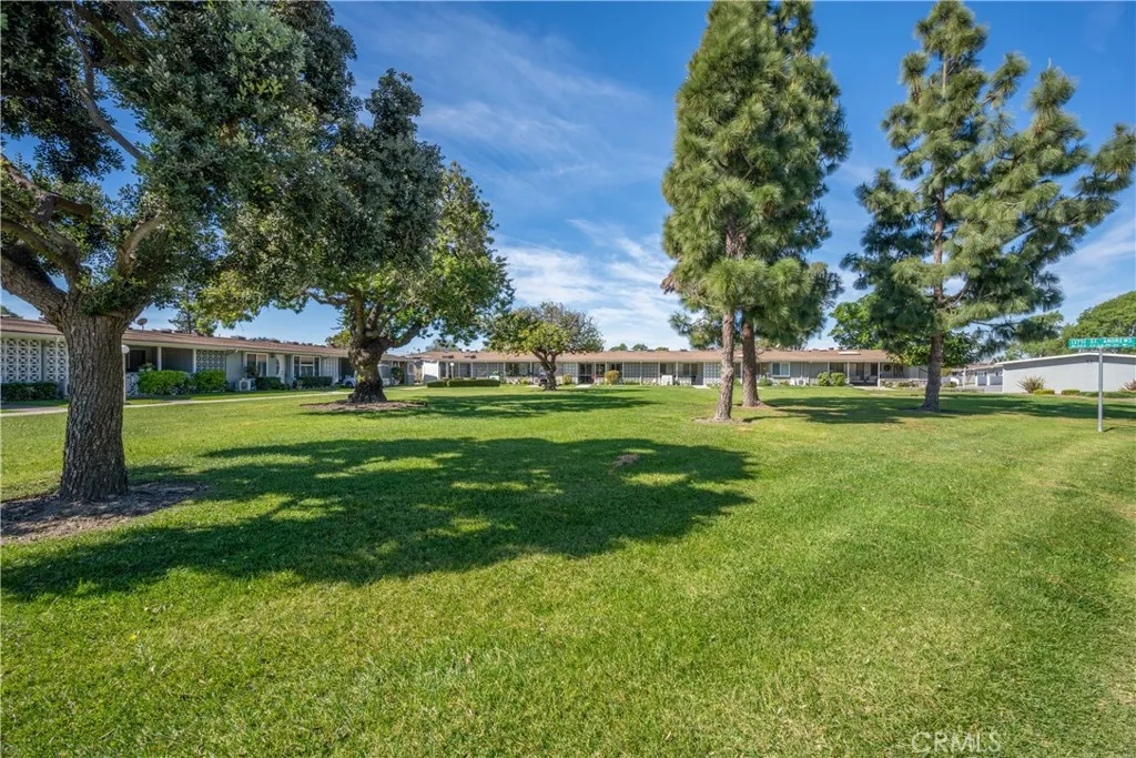 13751 St Andrews Drive 33j, Seal Beach, California 90740 home-pic-4