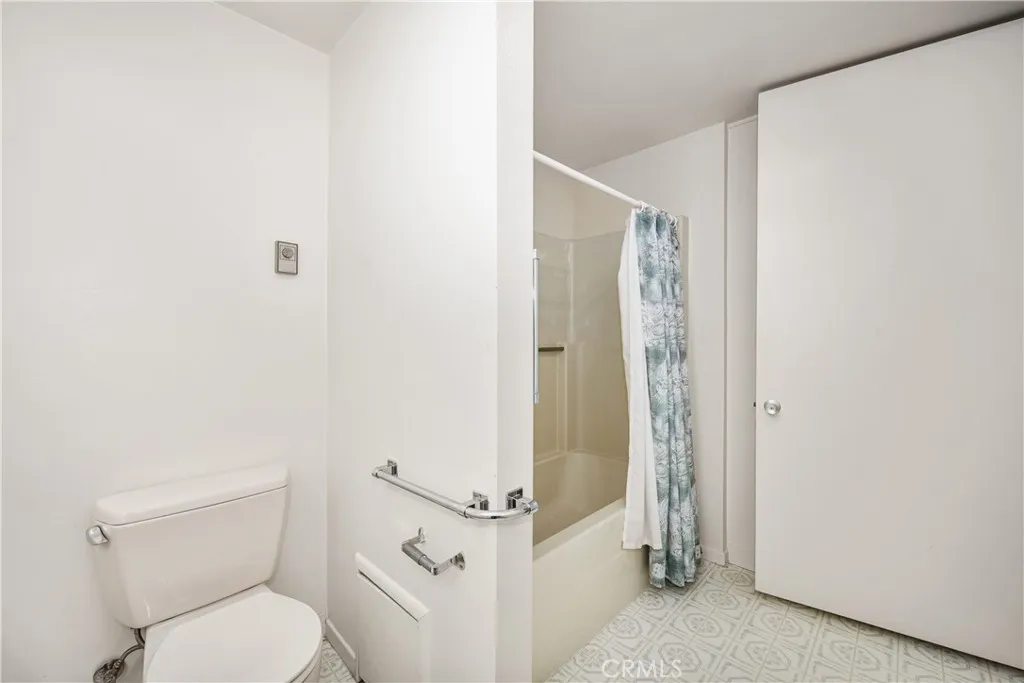 13751 St Andrews Drive 33j, Seal Beach, California 90740 home-pic-25