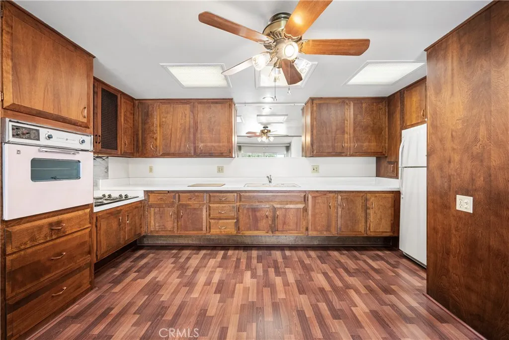 13751 St Andrews Drive 33j, Seal Beach, California 90740 home-pic-16