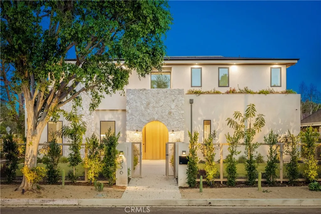 4956 Gentry Avenue, Valley Village, California 91607 home-pic-2