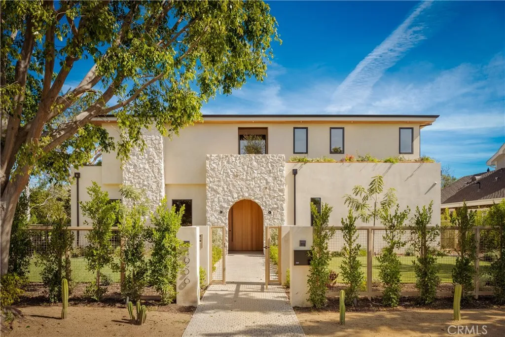 4956 Gentry Avenue, Valley Village, California 91607 home-pic-1