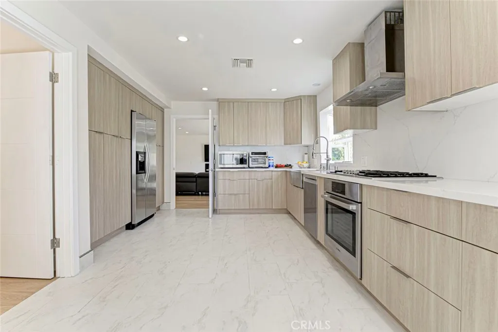 9726 Appaloosa, Sunland, California 91040 home-pic-17