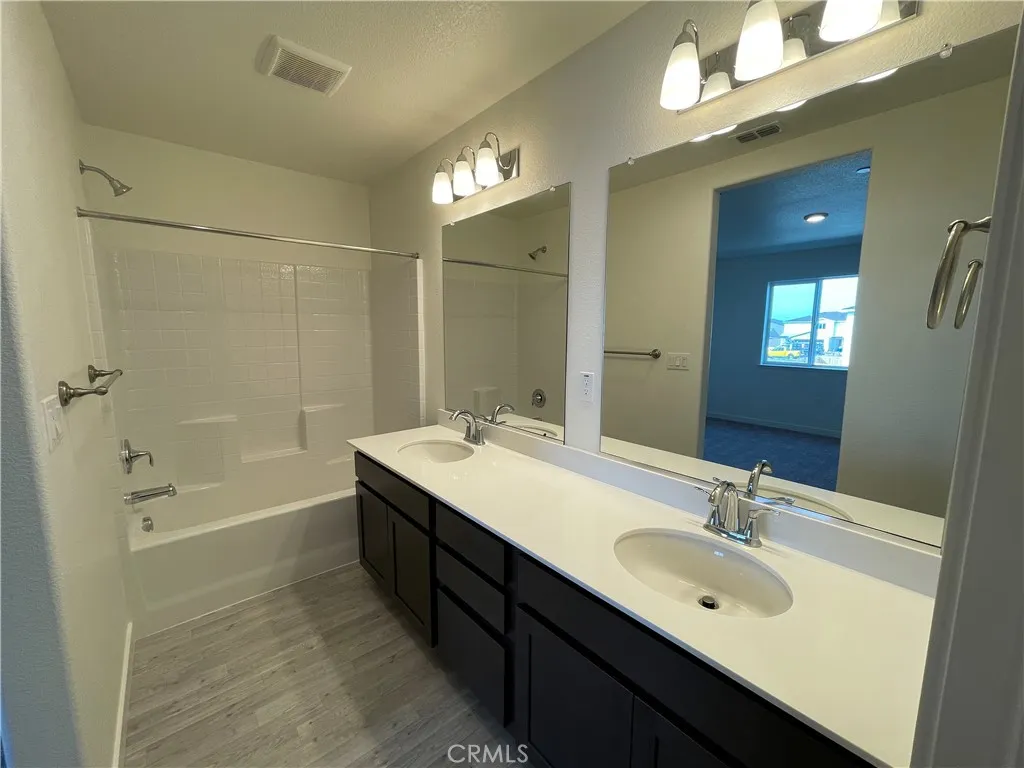 779 Stone Ridge West Avenue, Merced, California 95341 home-pic-6