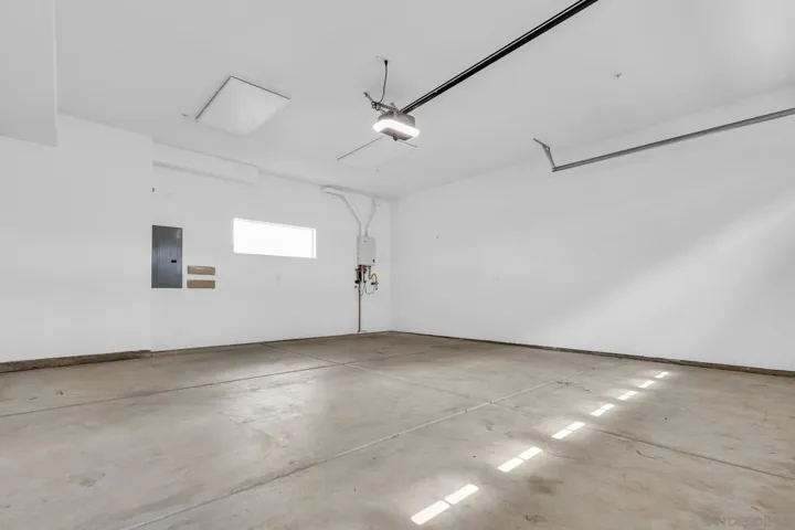 Photo is of 1335 Garage