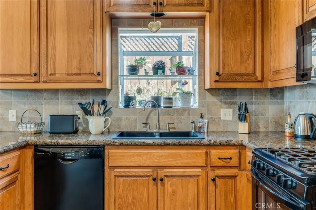 550 Plymouth, Cambria, California 93428 home-pic-20