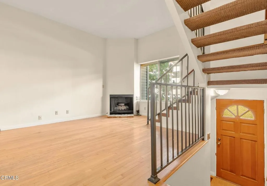 283 S Hudson 2, Pasadena, California 91101 home-pic-3