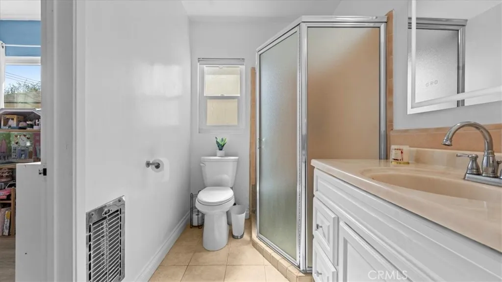 5518 Rockne Avenue, Whittier, California 90601 home-pic-10