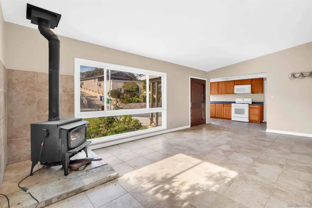 1527 Galveston St, San Diego, California 92110 home-pic-6