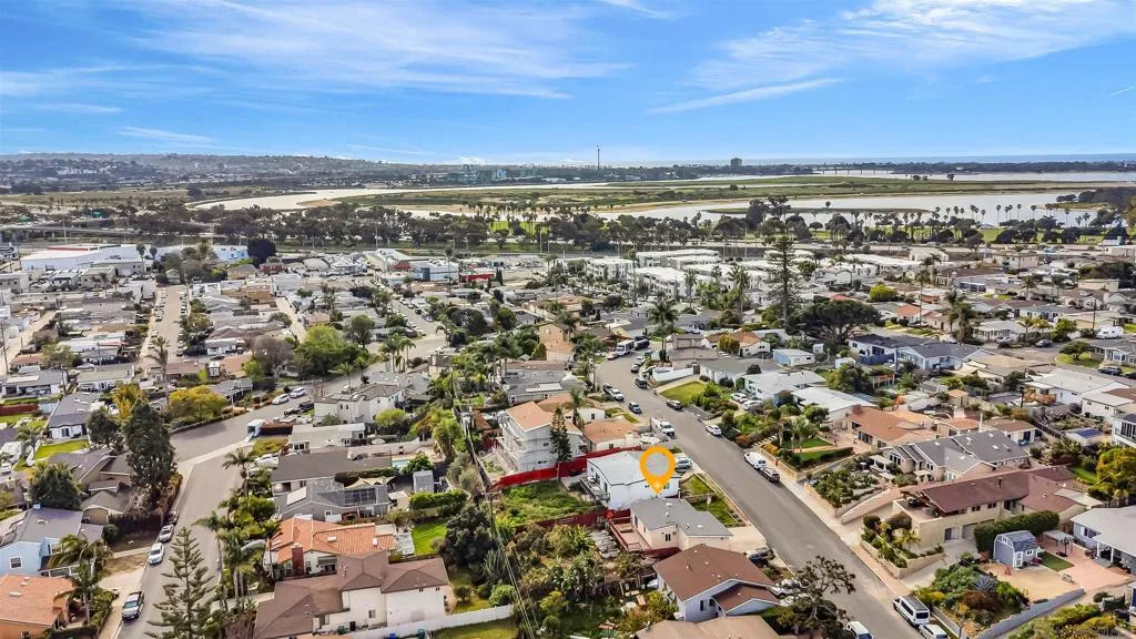 1527 Galveston St, San Diego, California 92110 home-pic-34