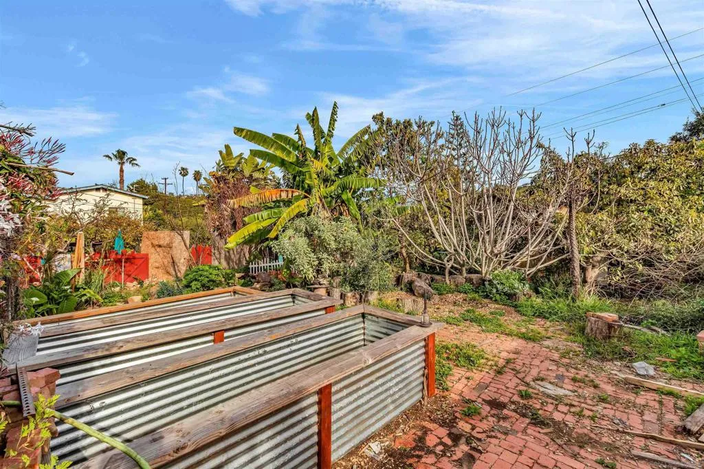 1527 Galveston St, San Diego, California 92110 home-pic-28