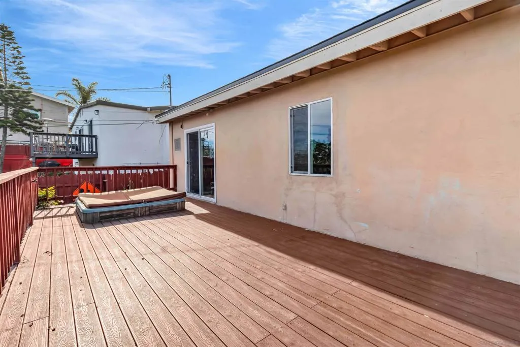 1527 Galveston St, San Diego, California 92110 home-pic-16