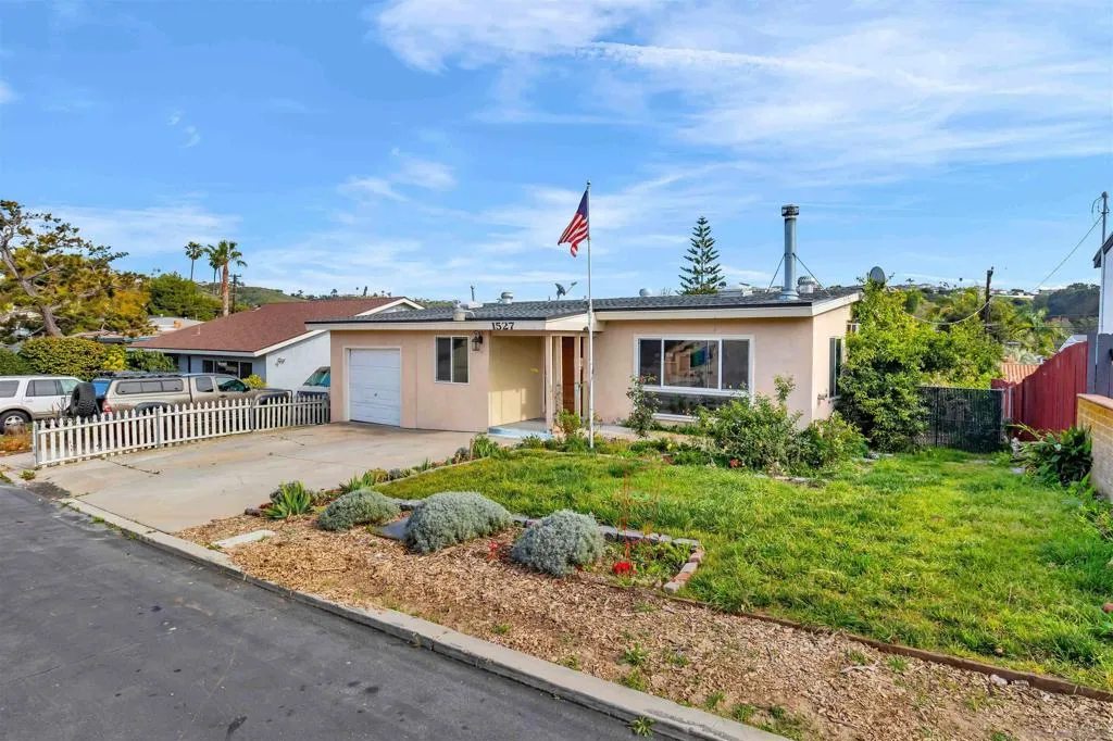 1527 Galveston St, San Diego, California 92110 home-pic-3