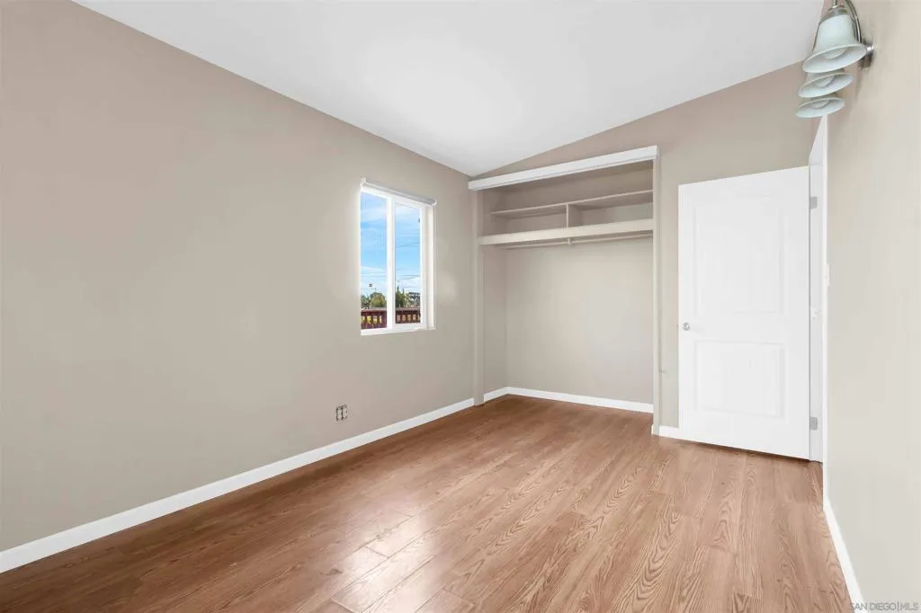1527 Galveston St, San Diego, California 92110 home-pic-11