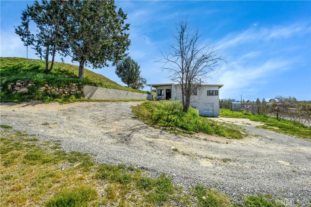 38090 Cary, Anza, California 92539 home-pic-29