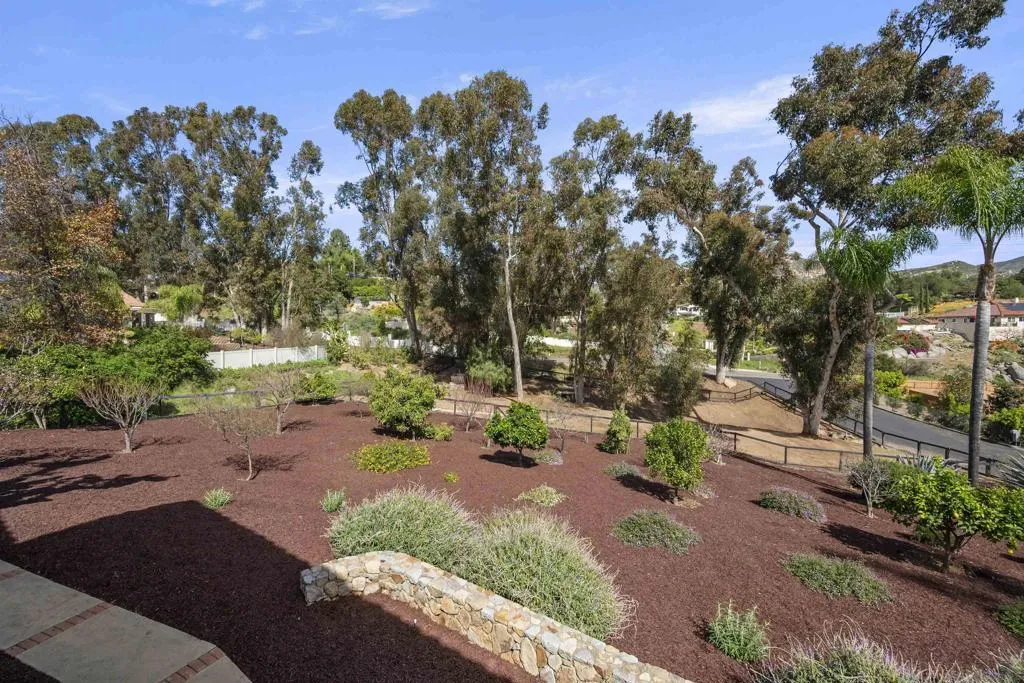 752 Singing Vista Drive, El Cajon, California 92019 home-pic-52
