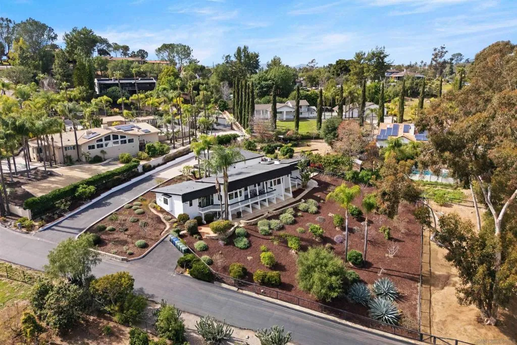 752 Singing Vista Drive, El Cajon, California 92019 home-pic-56