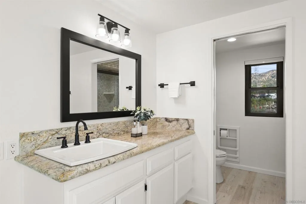 752 Singing Vista Drive, El Cajon, California 92019 home-pic-23