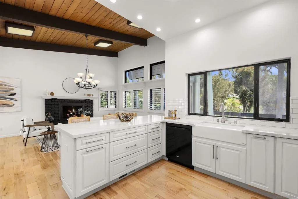 752 Singing Vista Drive, El Cajon, California 92019 home-pic-10