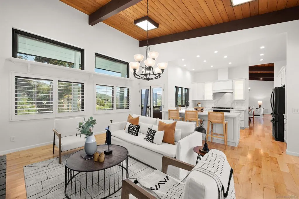 752 Singing Vista Drive, El Cajon, California 92019 home-pic-18
