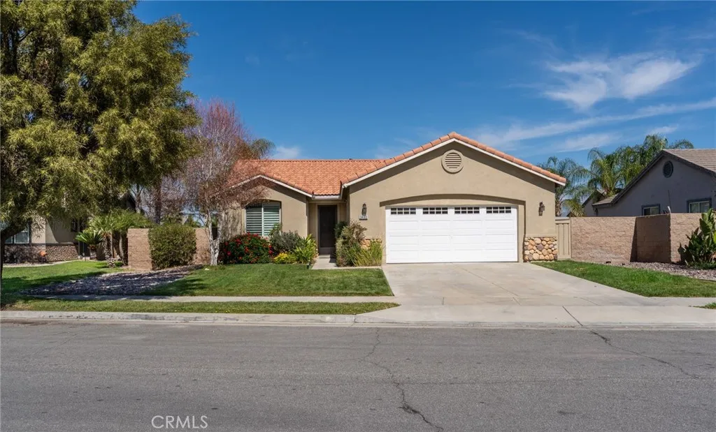 3480 Claremont, Hemet, California 92545 home-pic-1