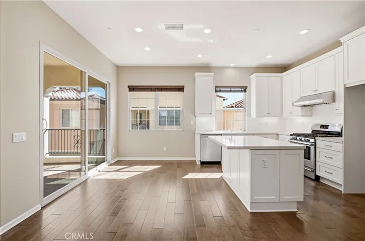 Dining/Kitchen