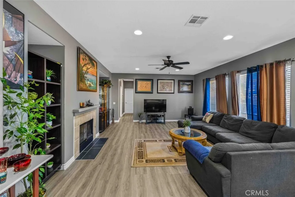 13415 Varsity, Moreno Valley, California 92555 home-pic-8