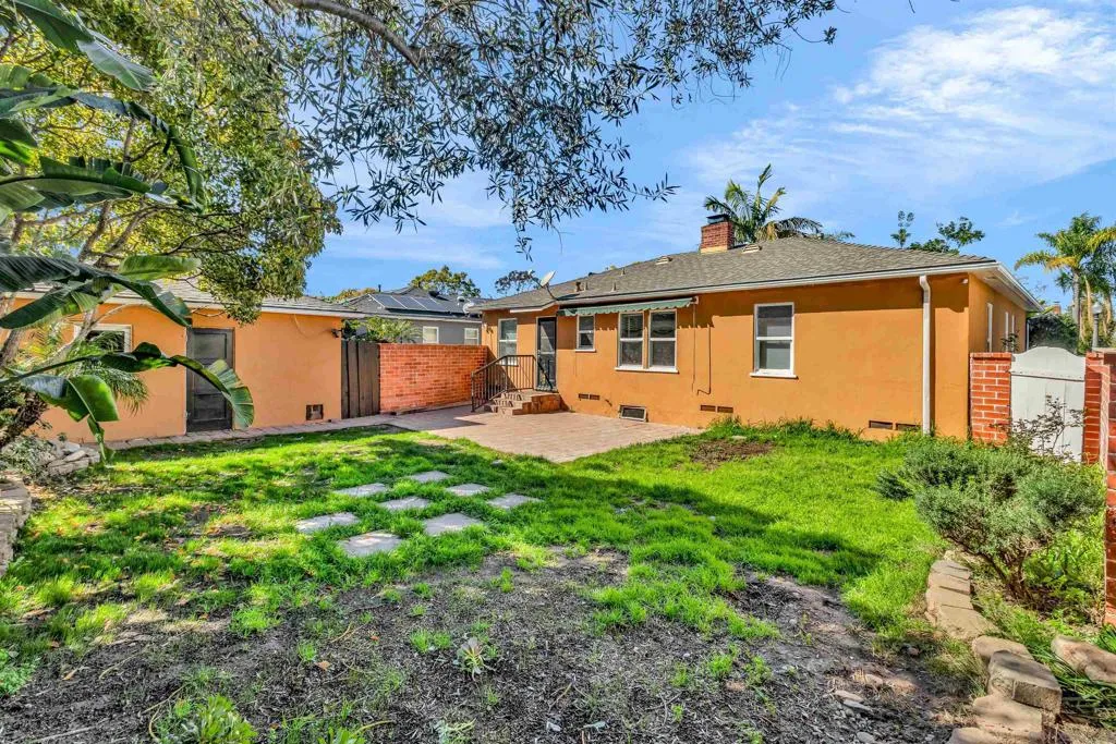 4985 Lucille Dr, San Diego, California 92115 home-pic-33