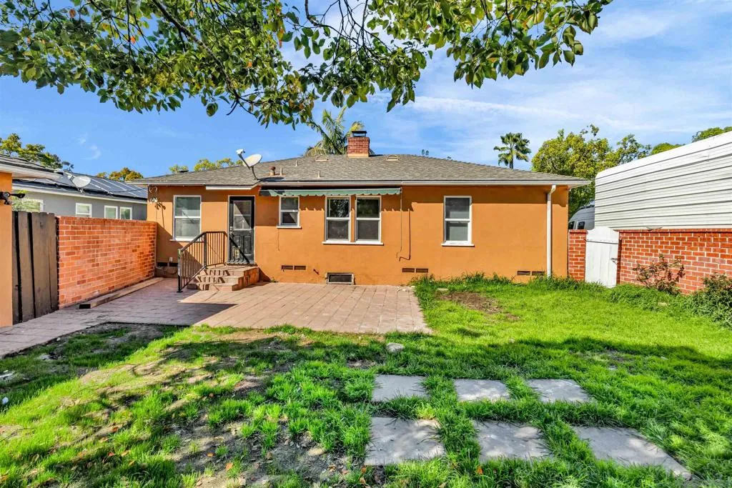 4985 Lucille Dr, San Diego, California 92115 home-pic-34
