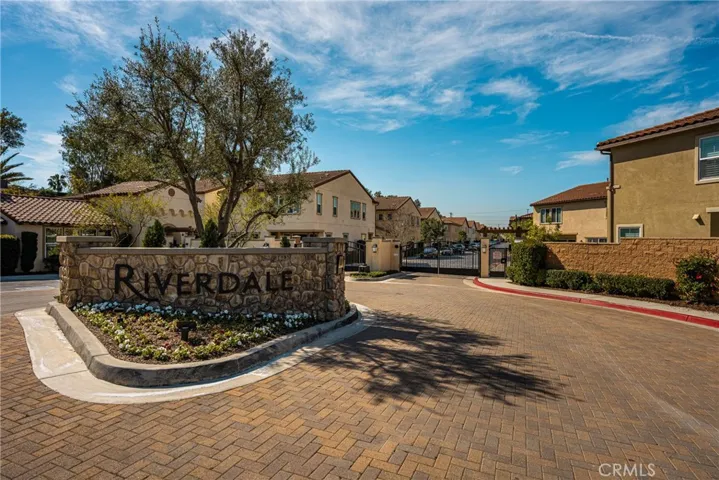 The gated community of Riverdale!