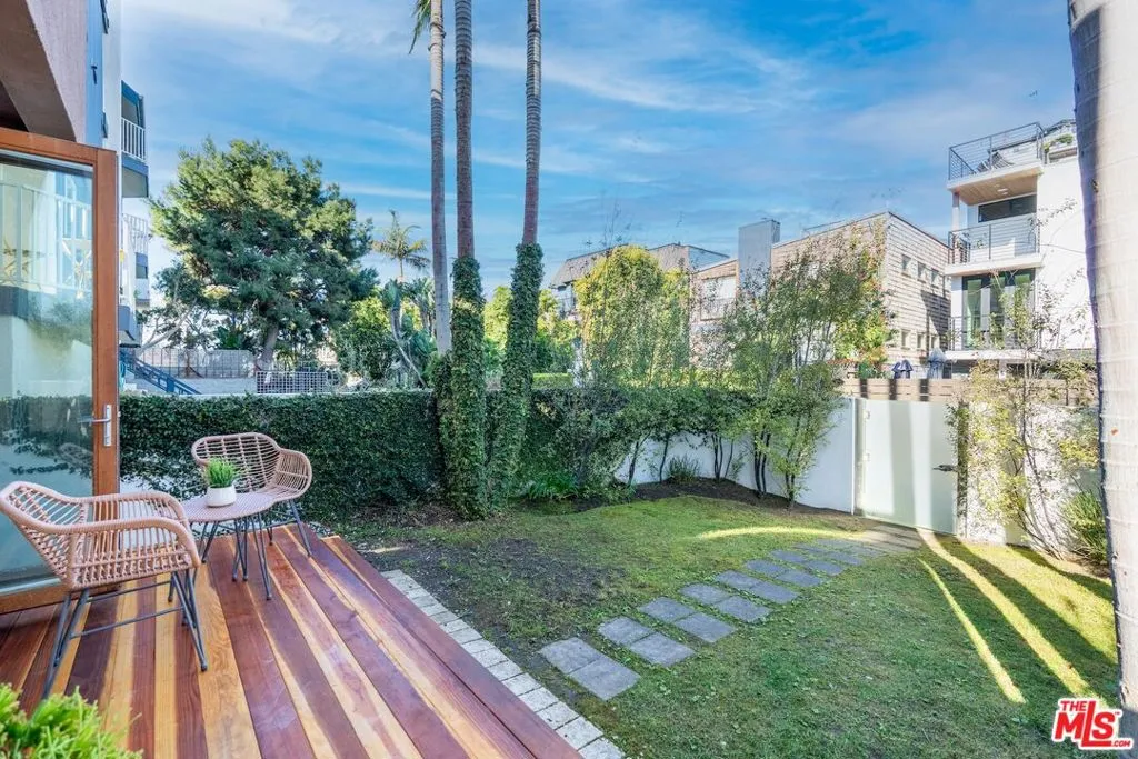 28 Westwind Street, Marina Del Rey, California 90292 home-pic-1