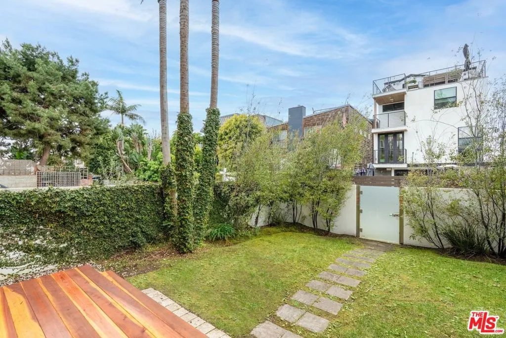 28 Westwind Street, Marina Del Rey, California 90292 home-pic-36