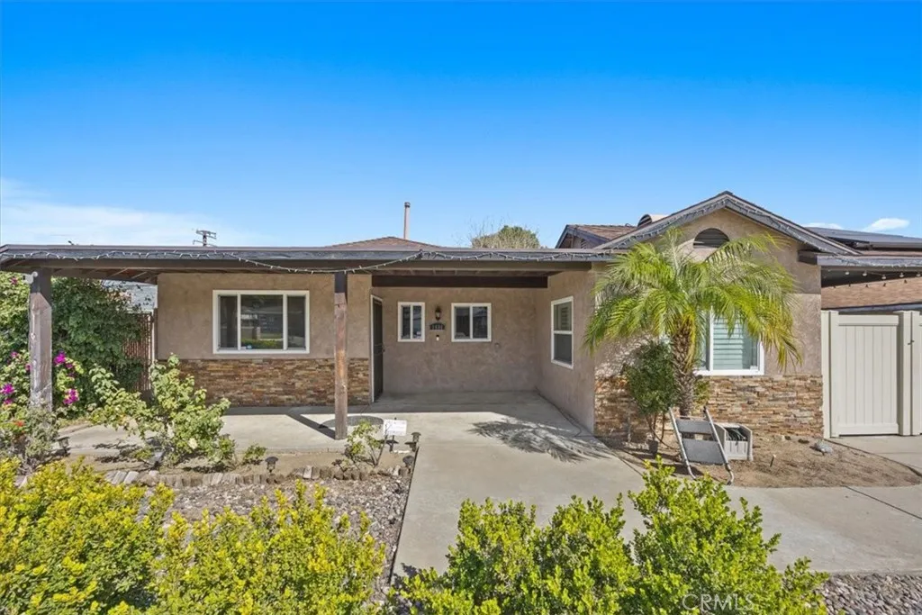 1484 Sheridan Rd, San Bernardino, California 92407 home-pic-2