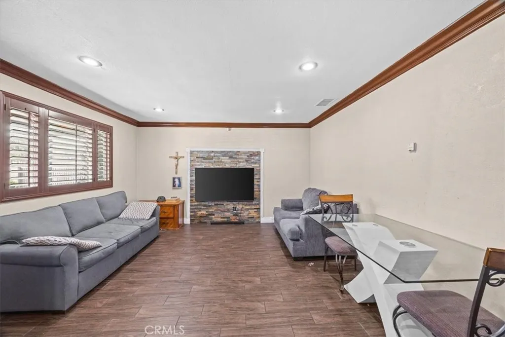 1484 Sheridan Rd, San Bernardino, California 92407 home-pic-5