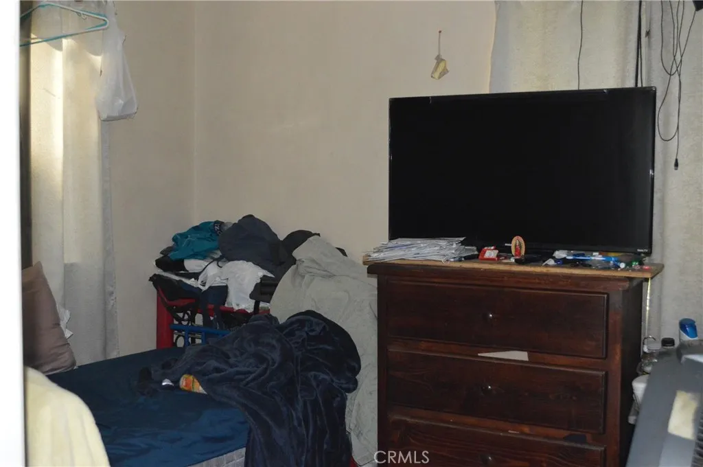 5090 Ithaca, Los Angeles, California 90032 home-pic-11