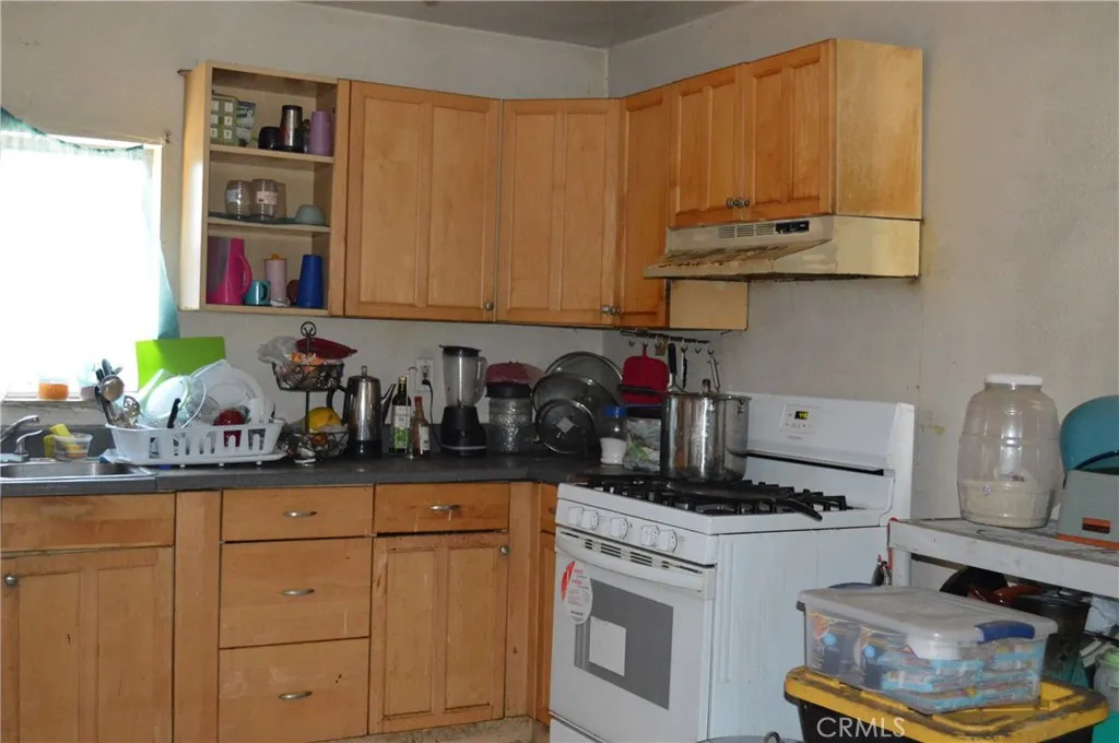 5090 Ithaca, Los Angeles, California 90032 home-pic-8