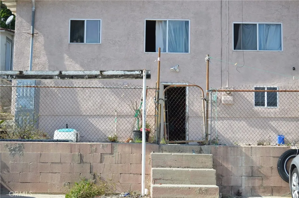 5090 Ithaca, Los Angeles, California 90032 home-pic-16