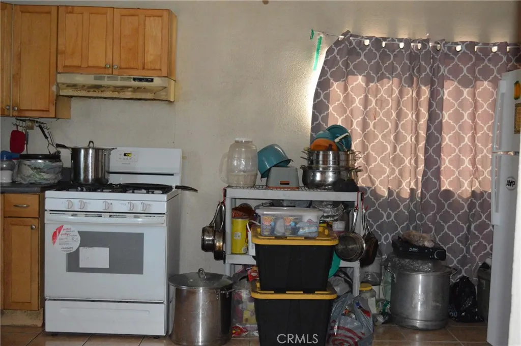 5090 Ithaca, Los Angeles, California 90032 home-pic-10