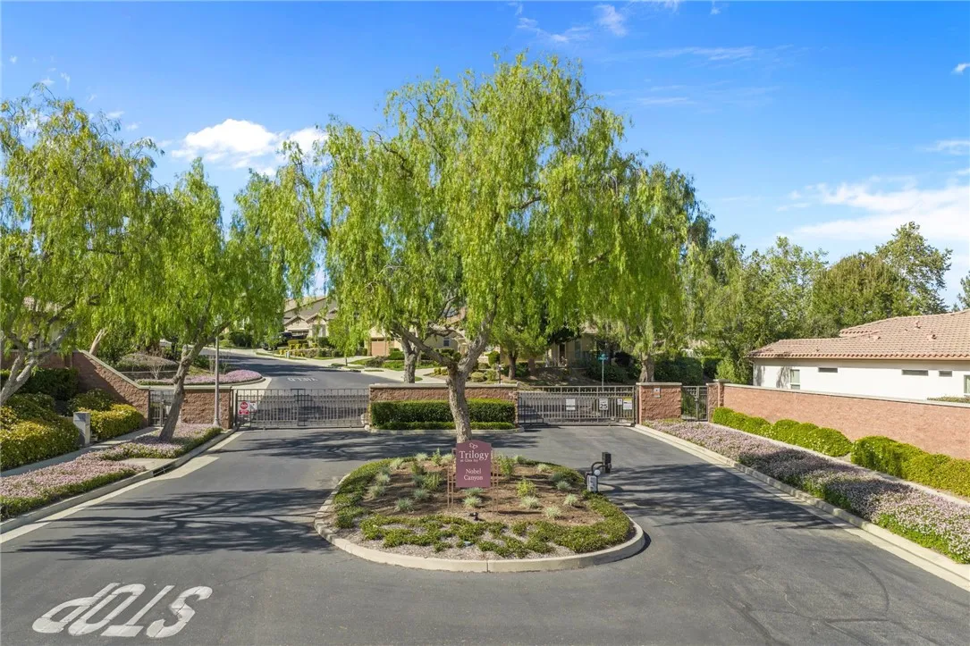 24463 Roses Court, Corona, California 92883 home-pic-39