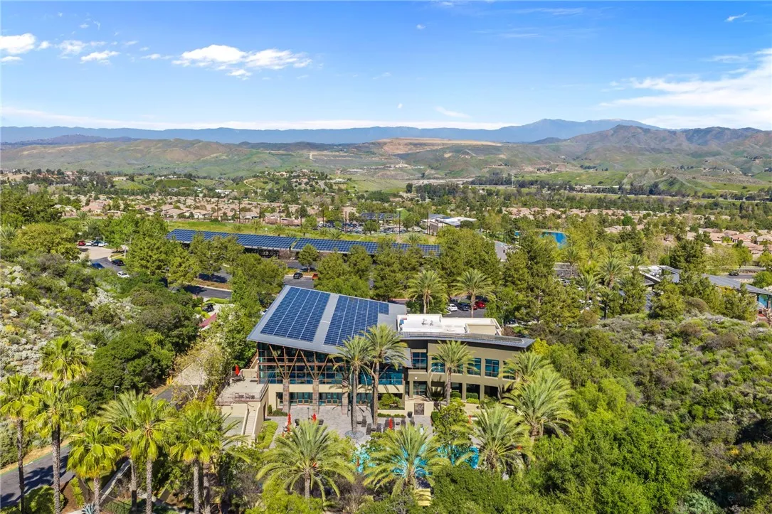 24463 Roses Court, Corona, California 92883 home-pic-43