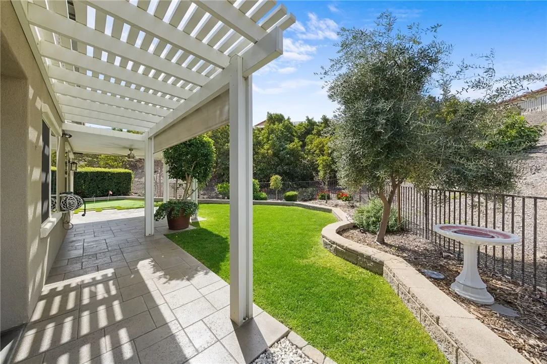 24463 Roses Court, Corona, California 92883 home-pic-33