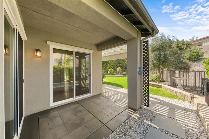 covered porch patio