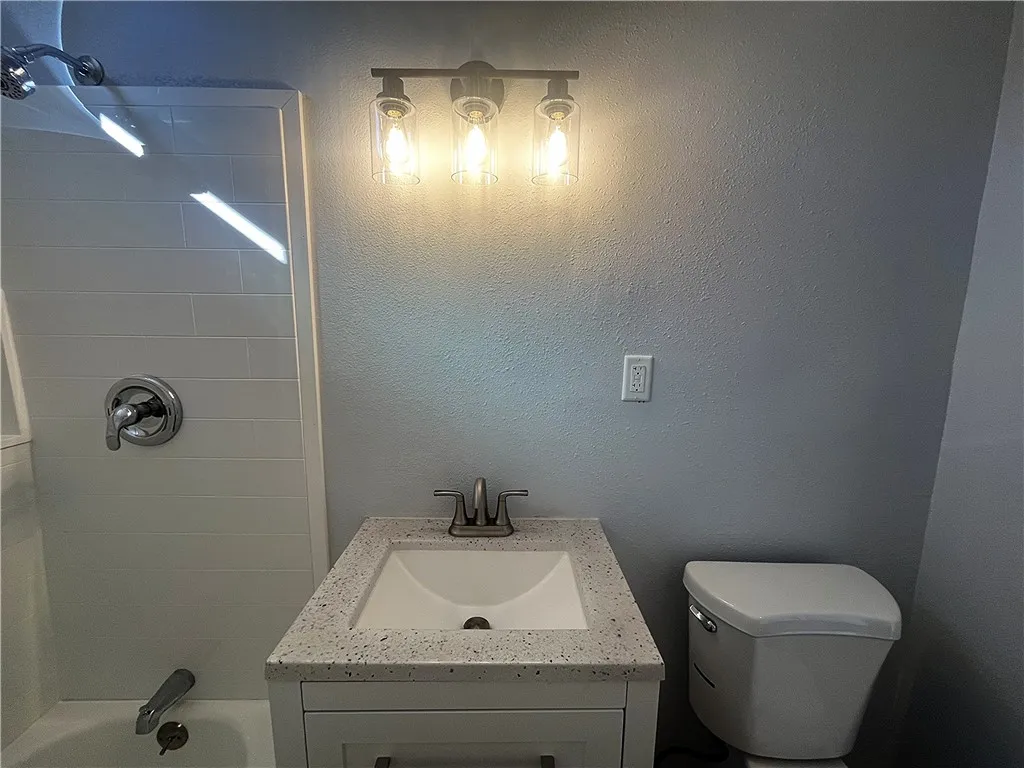 329 W Maitland, Ontario, California 91762 home-pic-21
