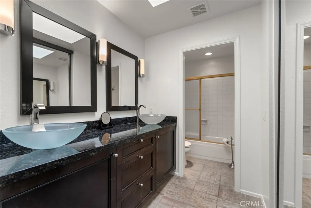 24839  home-pic-18