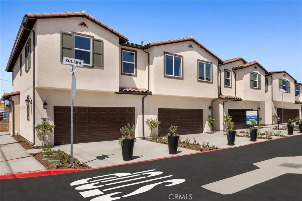 7022 Solara Way, Westminster, California 92683 home-pic-18