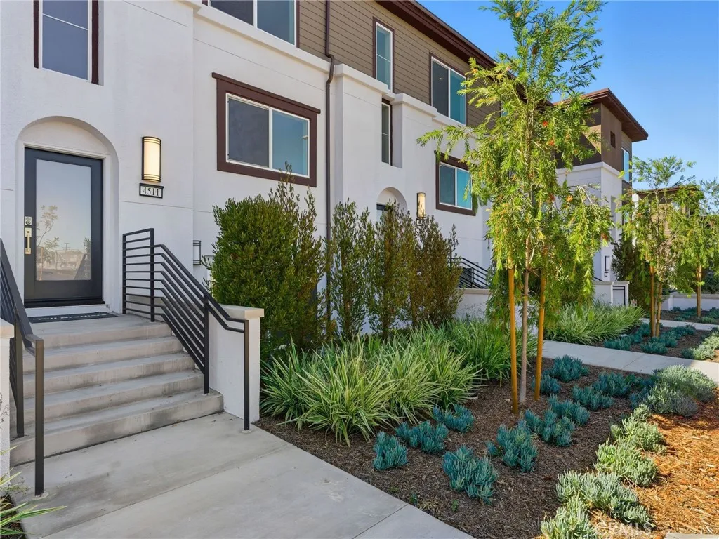 4511 Misty Place, San Diego, California 92117 home-pic-2