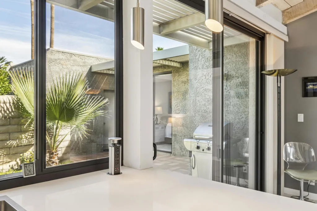 1715 E El Alameda, Palm Springs, California 92262 home-pic-15