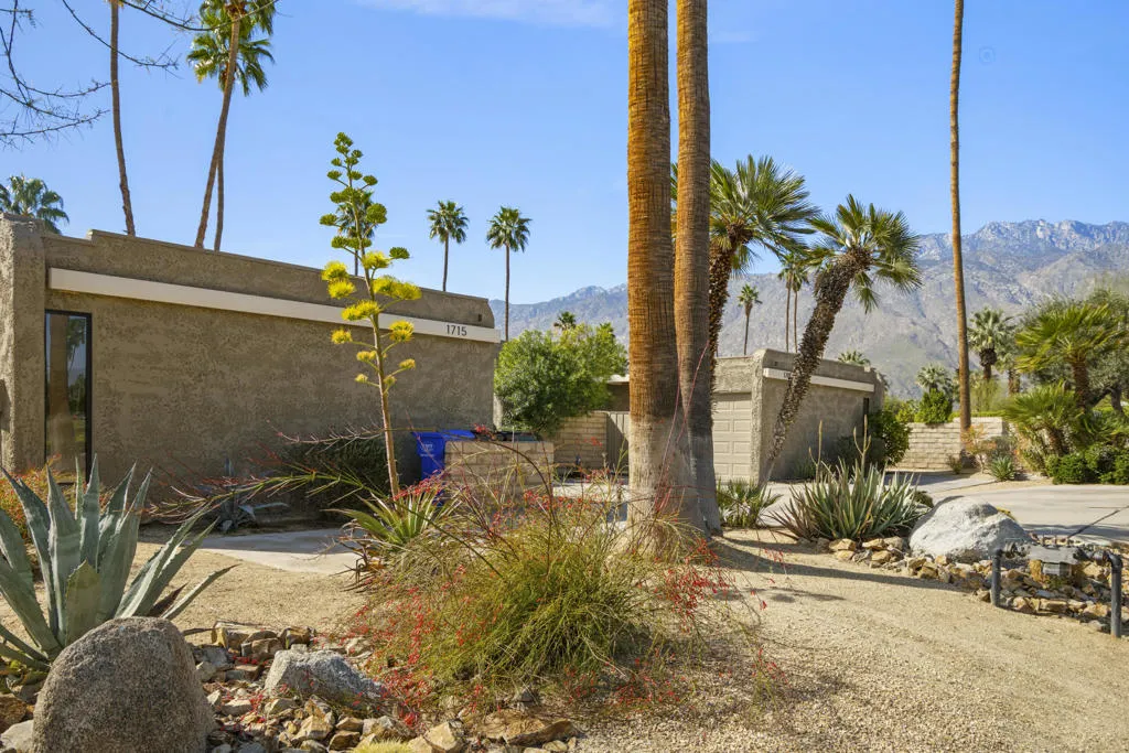 1715 E El Alameda, Palm Springs, California 92262 home-pic-2