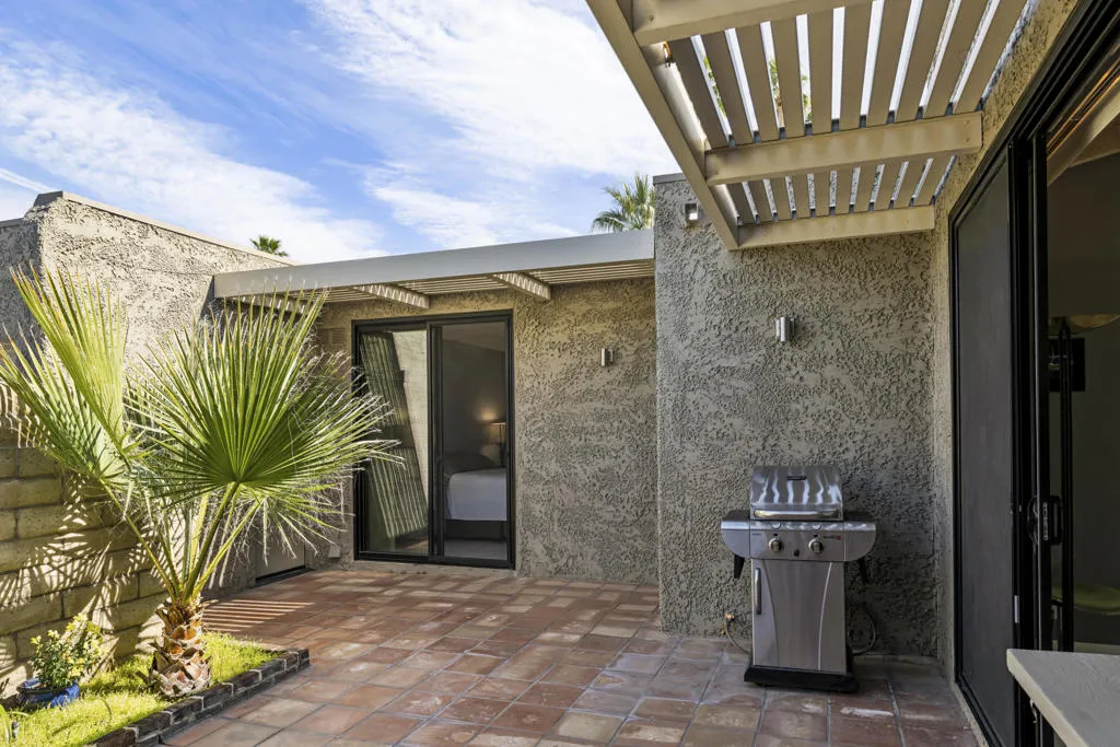 1715 E El Alameda, Palm Springs, California 92262 home-pic-4