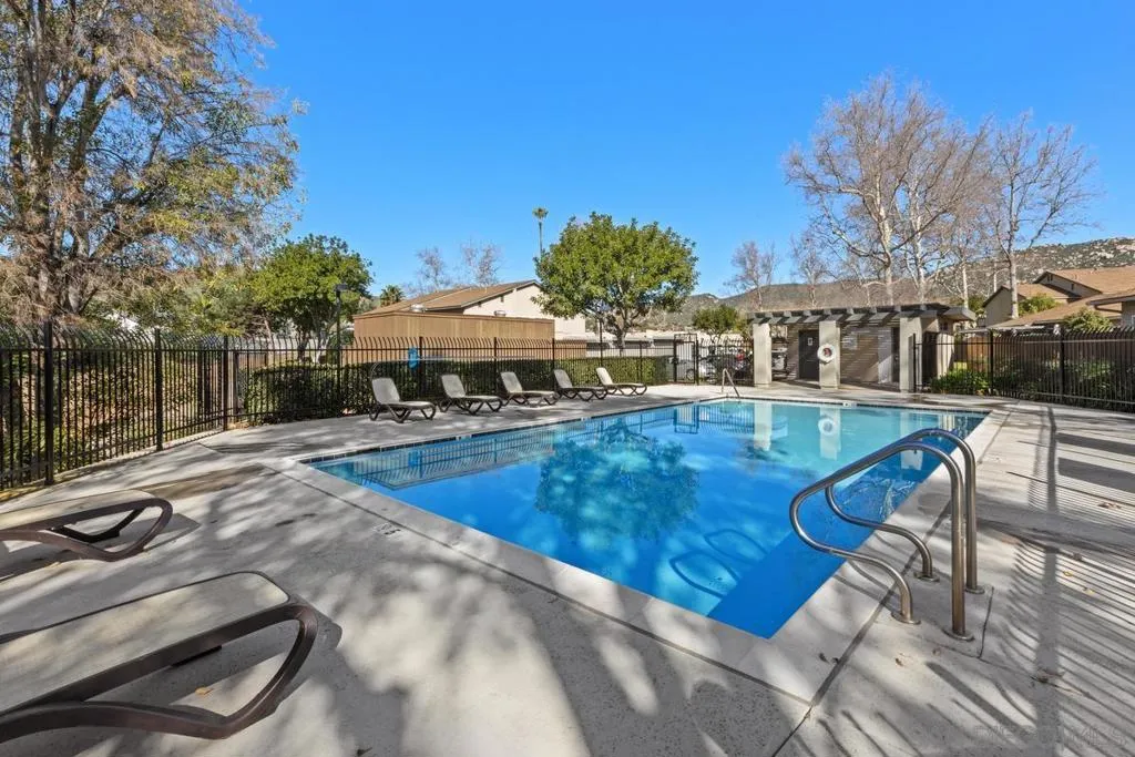 10214 Michala Pl, Santee, California 92071 home-pic-23