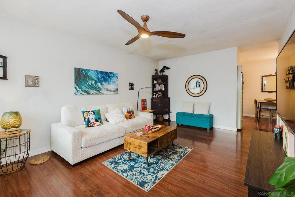 10214 Michala Pl, Santee, California 92071 home-pic-4